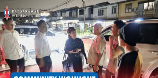 Strong winds damage homes in Kuching, Kelvin Yii activates relief assistance Kelvin Yii’s service team, together with ADUN for Pending Violet Yong and ADUN for Padungan Chong Chieng Jen, visited affected areas and homes at the earliest opportunity to assess the situation and understand the difficulties faced by residents.