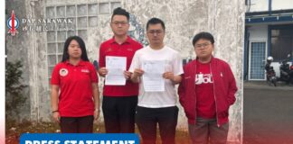 Religion is not a joke: Christian community deserves respect (From left to right) DAPSY Sarawak Treasurer Lesley Chong, Secretary George Lam, Deputy Chief Soo Tien Ren, and Publicity Secretary Daphne Chong lodged a report at the Sekama police station.