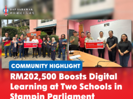 RM202,500 boosts digital learning at two schools in Stampin Parliament Michael Kong hands over allocations totalling RM202,500 to SK Satria Jaya and SK Sungai Stutong for Smart Interactive TVs.